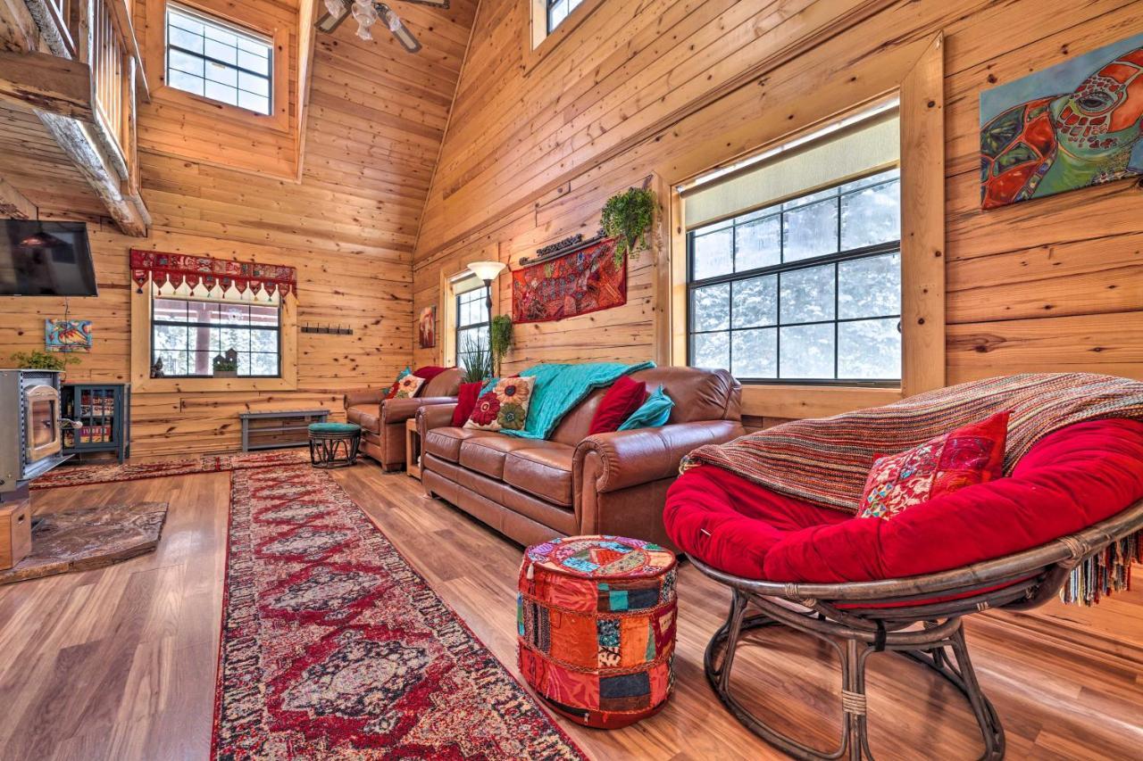 Rustic Duck Creek Village Cabin With Fire Pit! Екстериор снимка