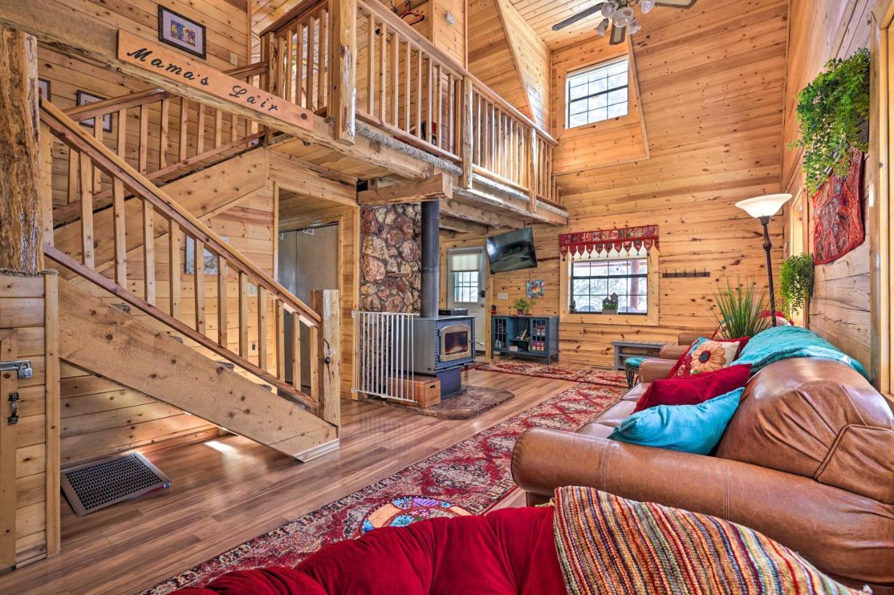Rustic Duck Creek Village Cabin With Fire Pit! Екстериор снимка